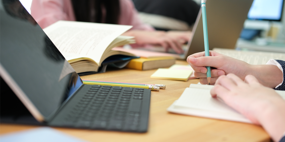 Trabalhos académicos universitários